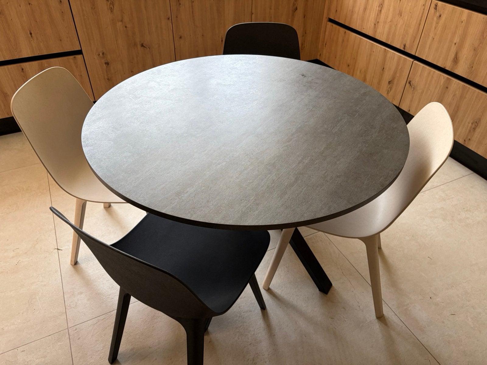 Keukentafel + 4 stoelen, Huis en Inrichting, Tafels | Eettafels, Ophalen, Zo goed als nieuw