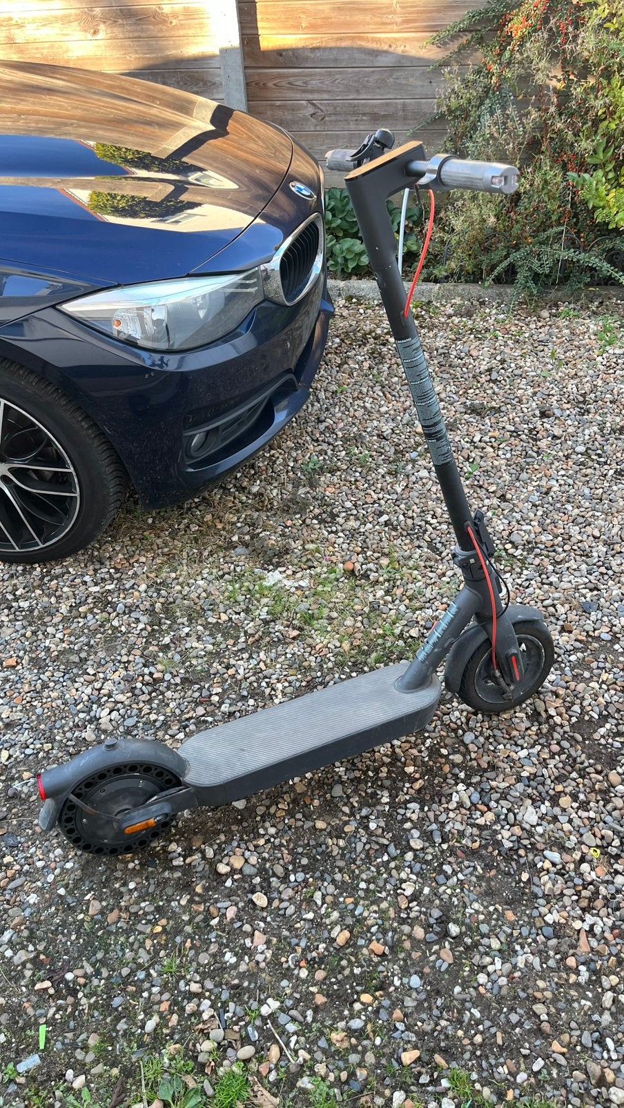 Xiaomi 4 Pro 2e génération EU — bon état, avec chargeur, Enlèvement, Comme neuf, Step électrique (E-scooter)