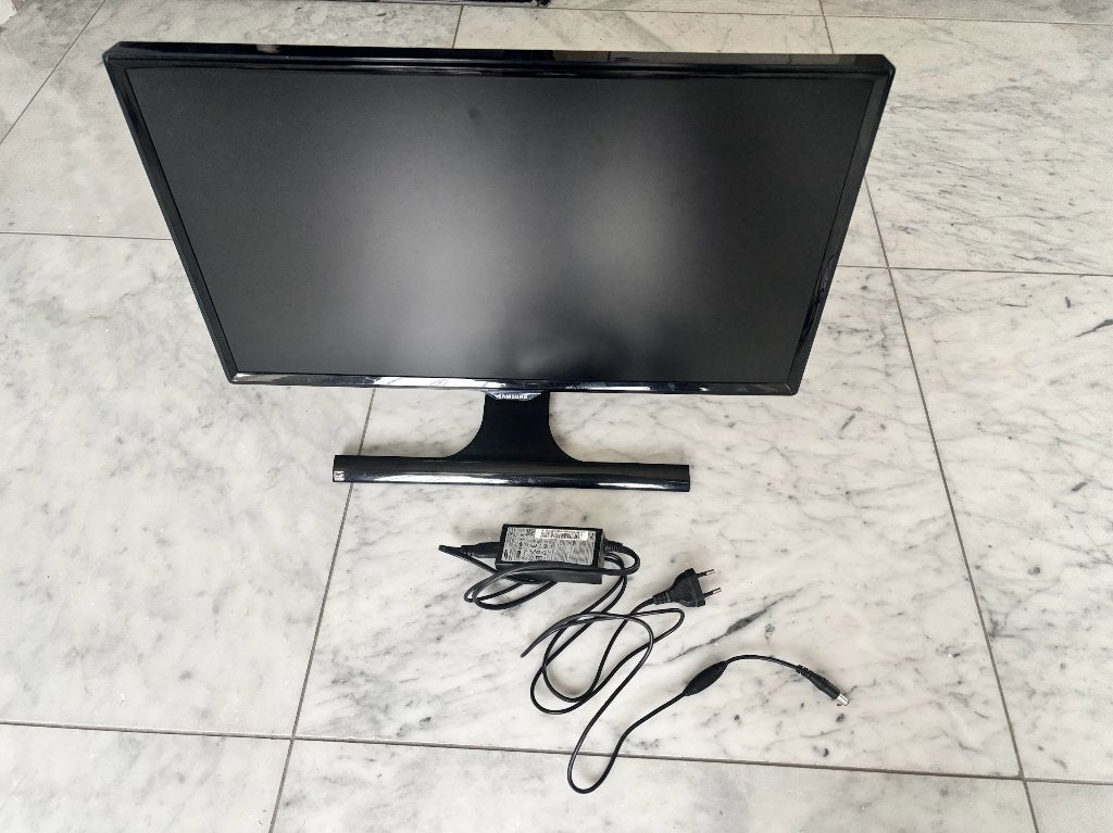 Samsung Full-HD scherm S24E390HL, Computers en Software, Monitoren, Gebruikt, 3 tot 5 ms, Kantelbaar, HDMI