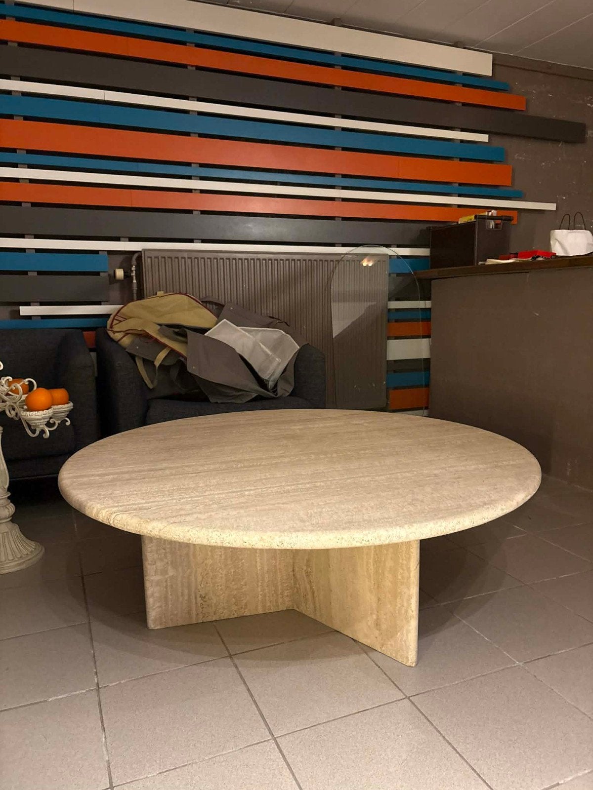 Italiaanse ronde travertijn salontafel in twee delen, jaren, Ophalen