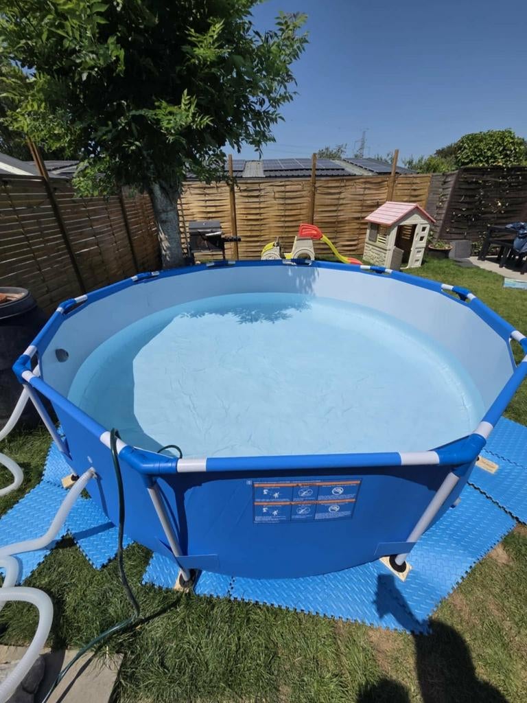 Piscine + échelle + filtren+ bâche, 200 à 400 cm, Piscine intégrée, 300 cm ou plus, Rond