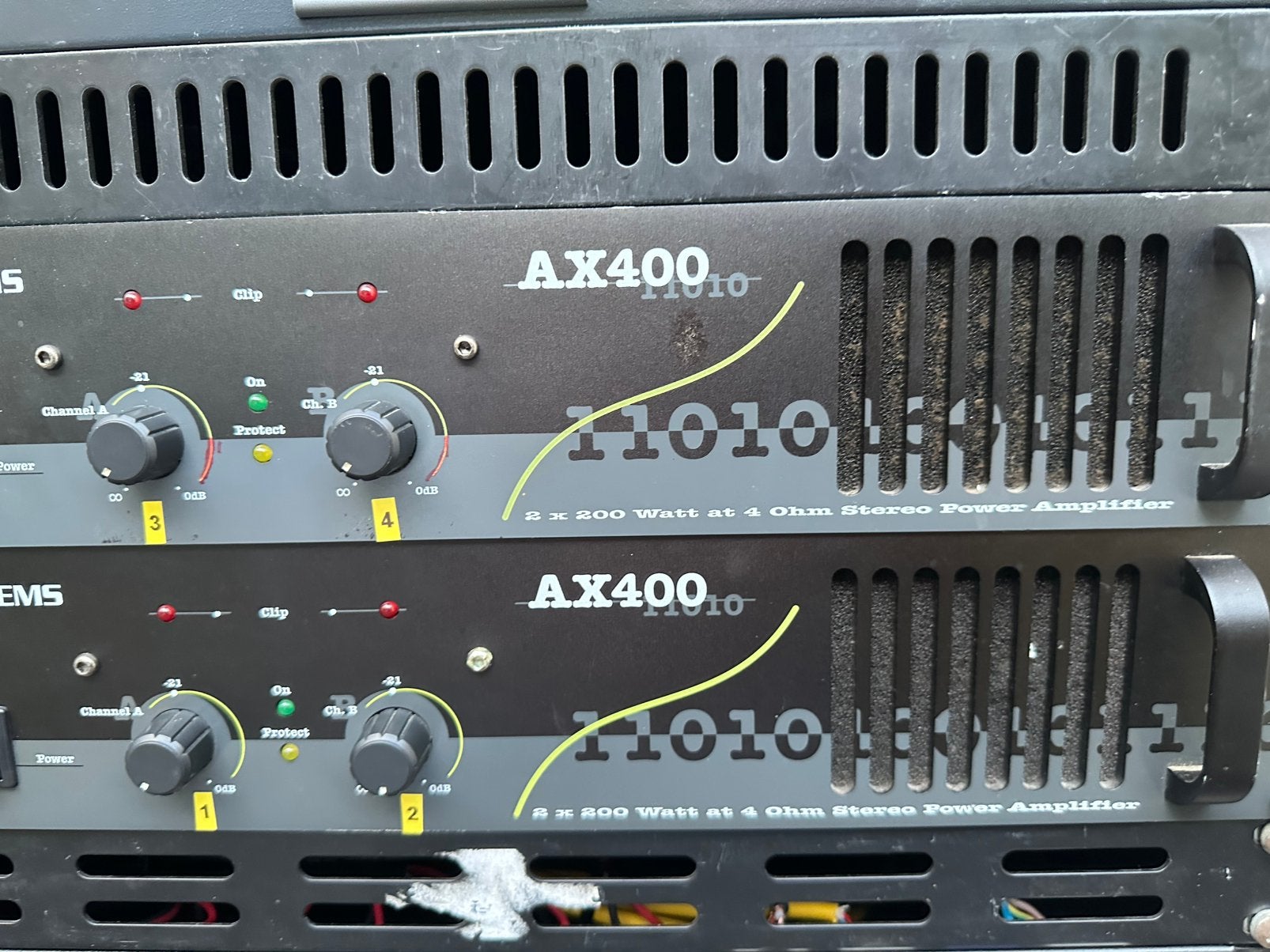 Jb systems ax400 versterkers 2 stuks beschikbaar, Ophalen, Zo goed als nieuw, Minder dan 500 watt, P.A.
