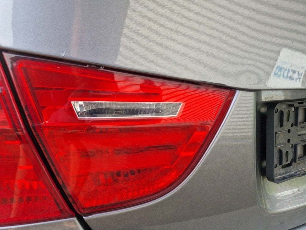 FEU ARRIÈRE GAUCHE BMW 3 serie (E90) (|63217289427|), Autos : Pièces & Accessoires, Utilisé, BMW, Petuelring 130
80809  München, DE