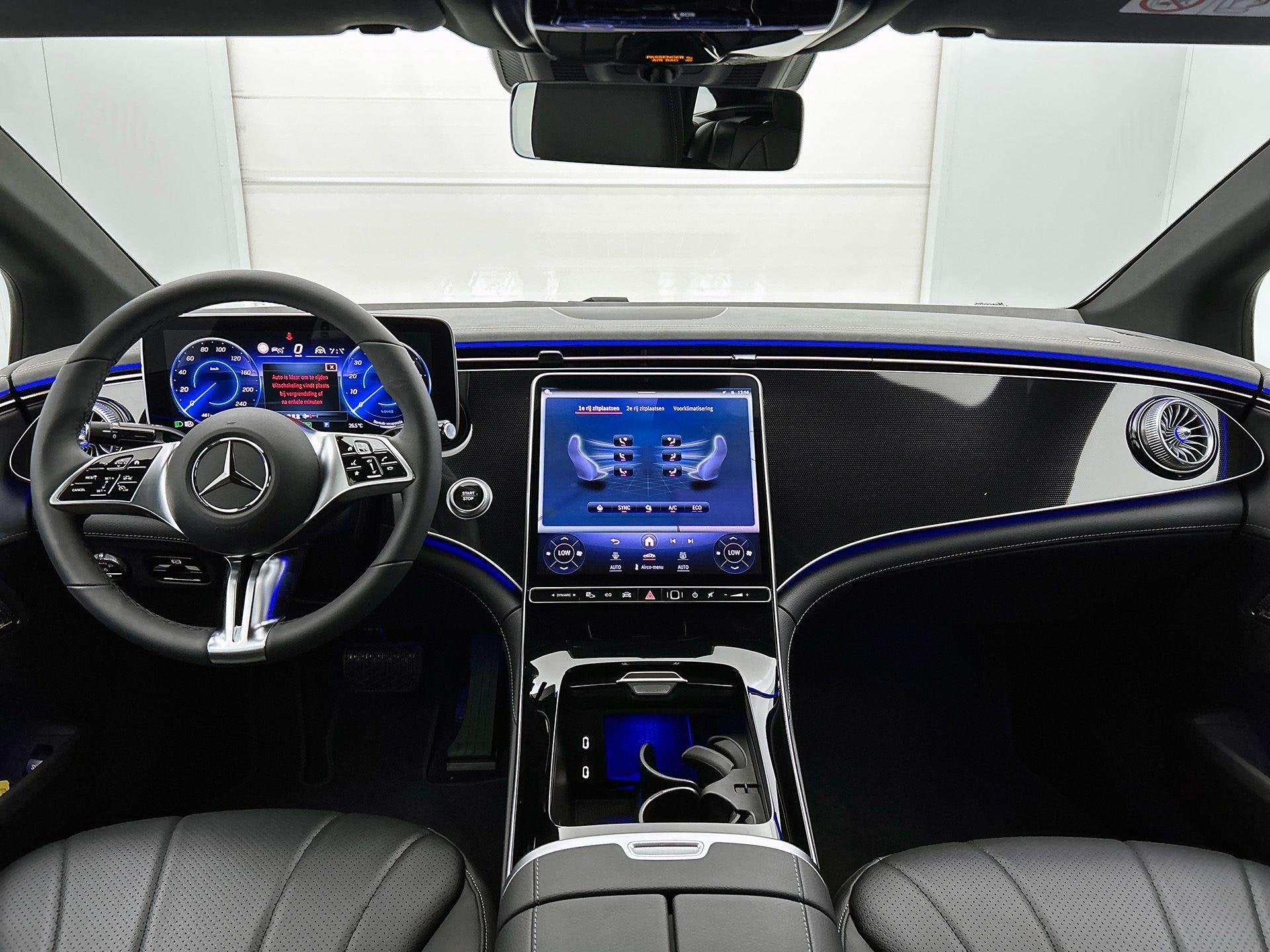 Mercedes-Benz EQE-Klasse 300 Berline Luxury Line | Distronic, Auto's, Automaat, Gebruikt, 639 km, Zwart