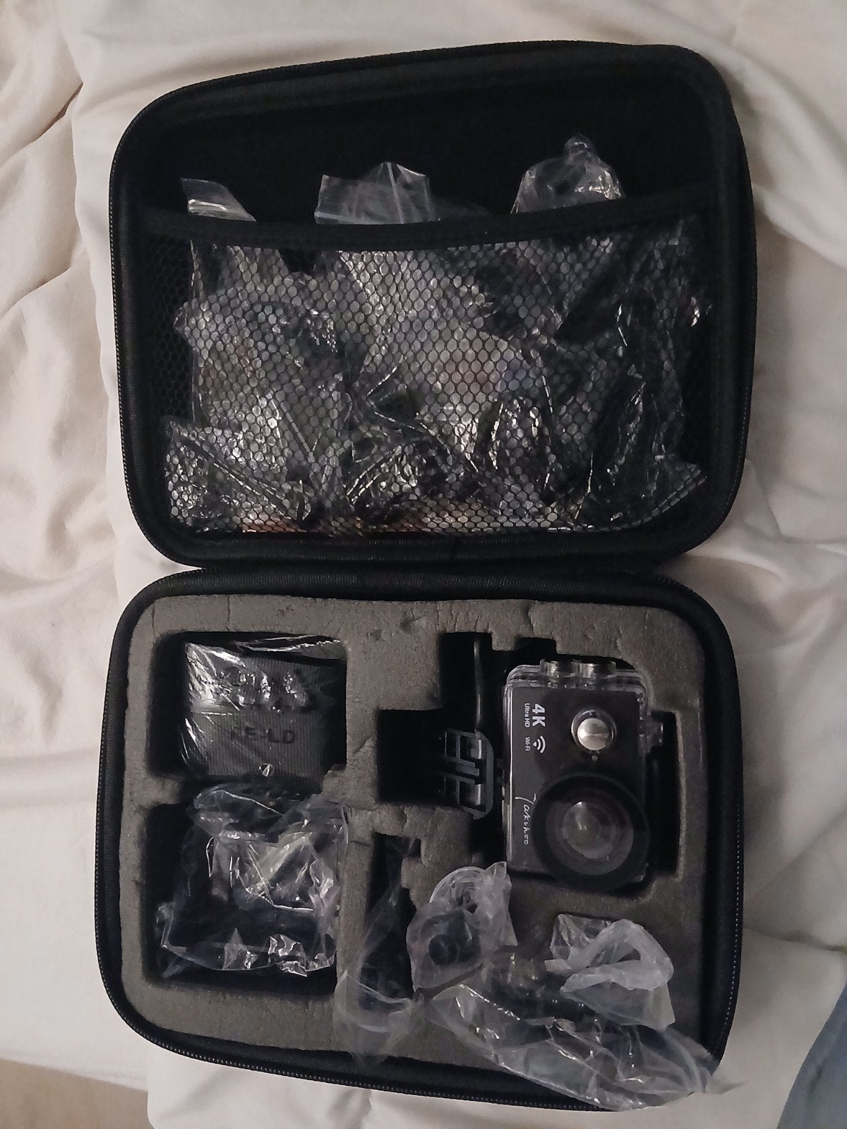 je vends un camera 4k tout neuf, TV, Hi-fi & Vidéo, Caméscopes numériques, Neuf, Caméra, Autres types, 20x ou plus