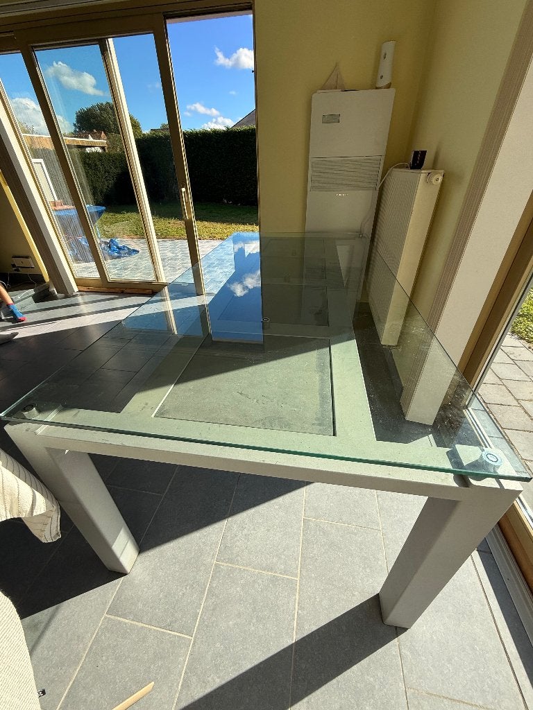Table à manger moderne avec 8 chaises et table basse, Verre, Comme neuf, 100 à 150 cm, Enlèvement