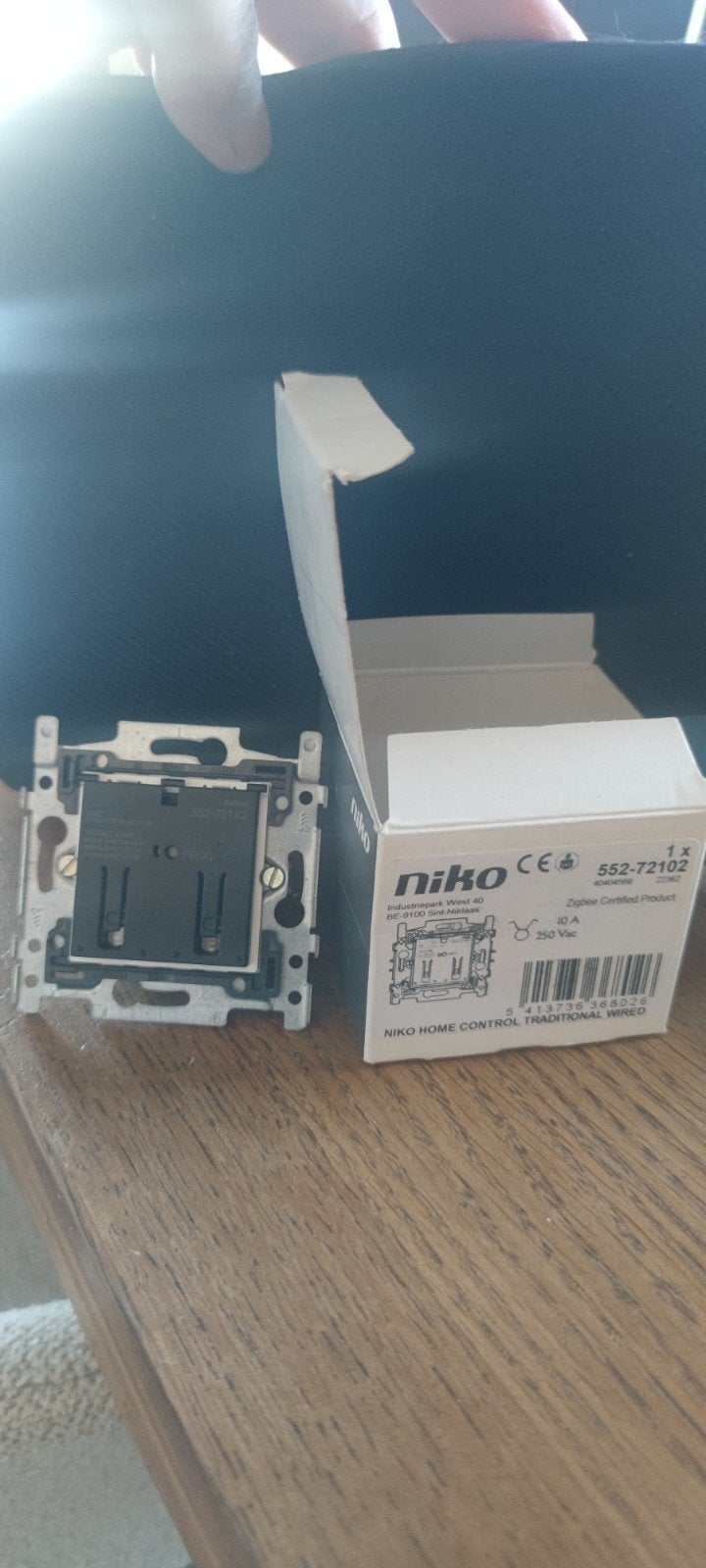 Niko interrupteur intelligent zigbee 2 contacts, Bricolage & Construction, Enlèvement, Neuf, Interrupteur