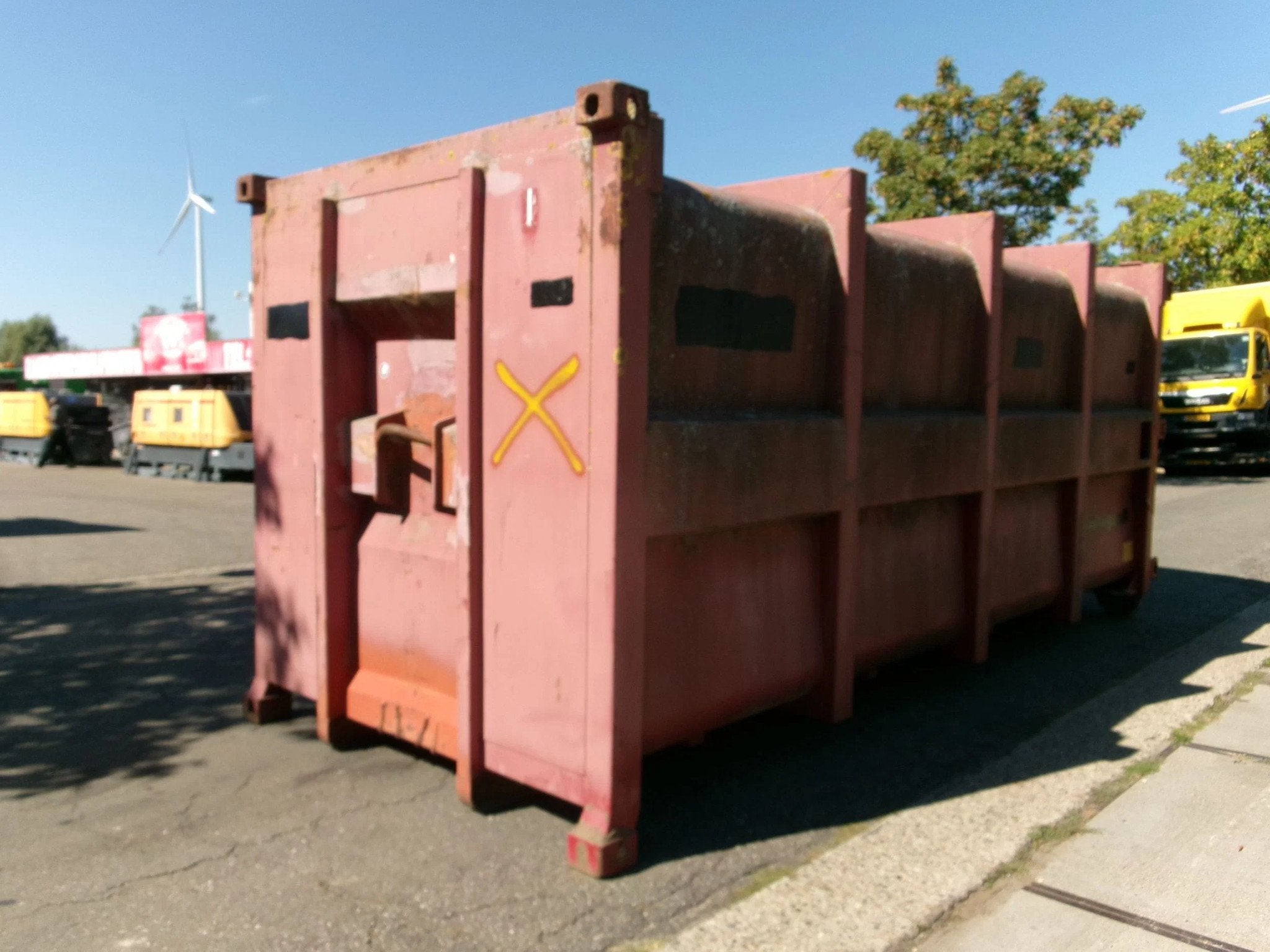 KTK 3x Gesloten container haakbakken 35 m3 (bj 2013), Zakelijke goederen