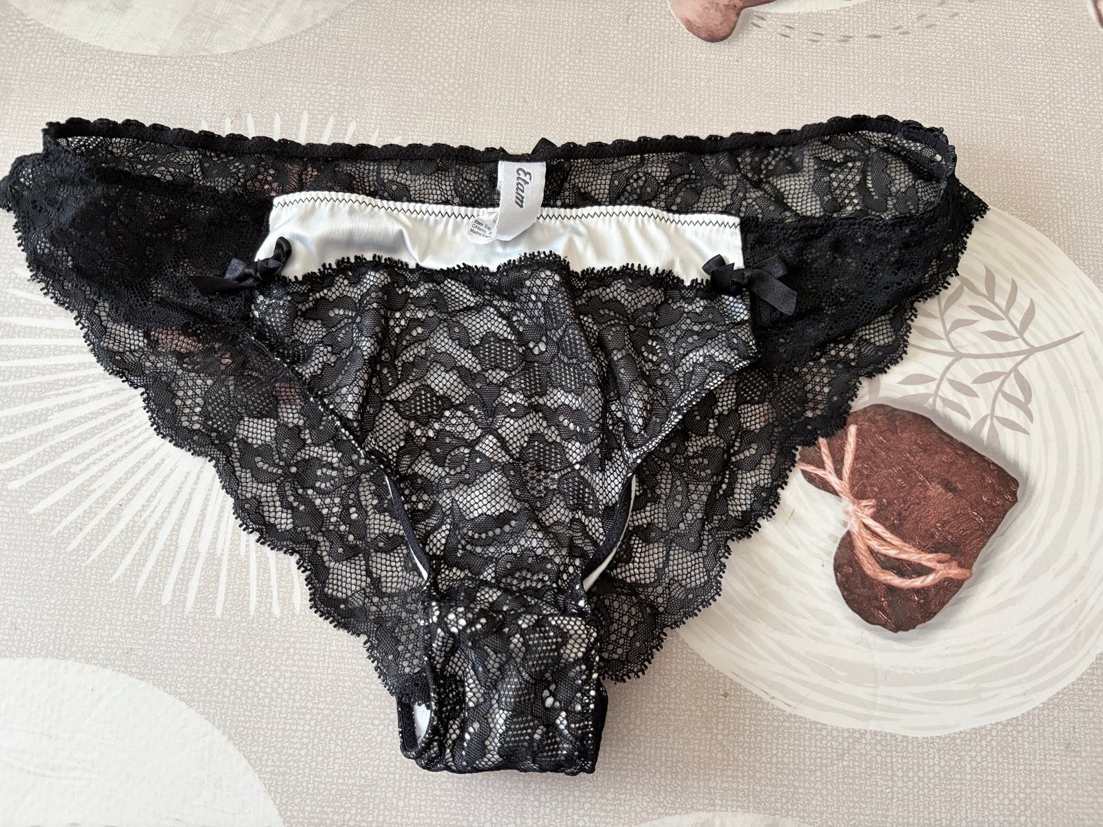 Etam slipje  afwerking met kleine strikjes — maat 44/46, Kleding | Dames, Ondergoed en Lingerie, Ophalen of Verzenden