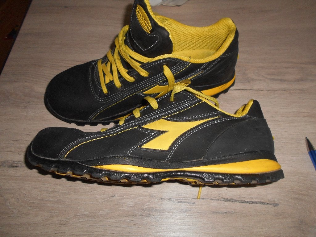 werkschoenen maat 43 diadora, Doe-het-zelf en Bouw, Ophalen of Verzenden