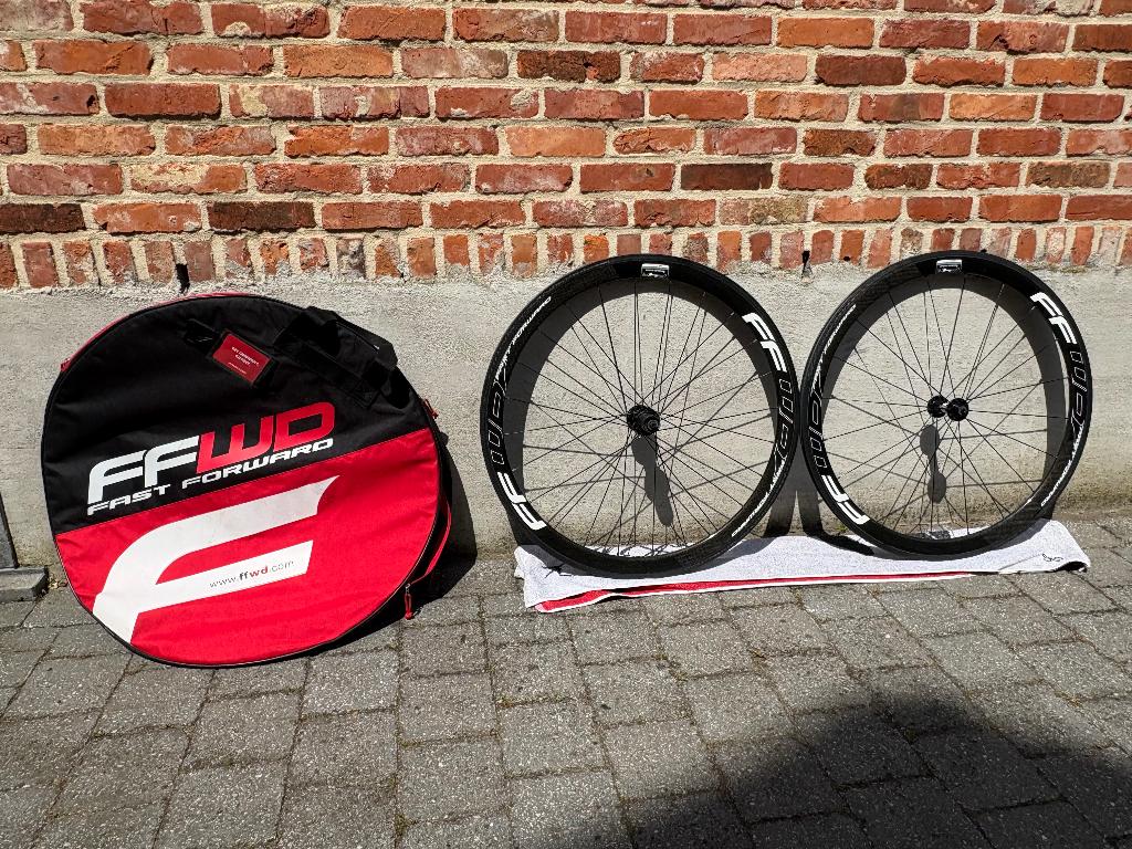 FFWD F4r carbon wielset qr sluiting, Enlèvement, Utilisé, Carbone, Racefiets