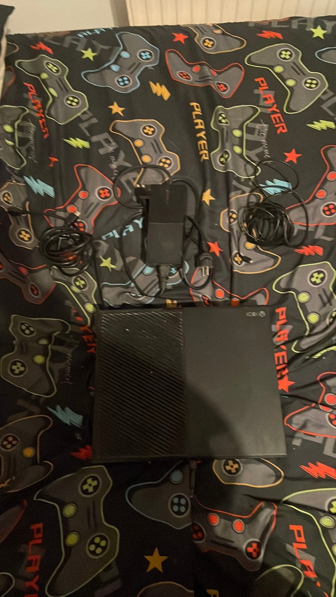xbox one plus spelletjes en controller, Games en Spelcomputers, Games | Pc, Ophalen, Online, Gebruikt, 3 spelers of meer