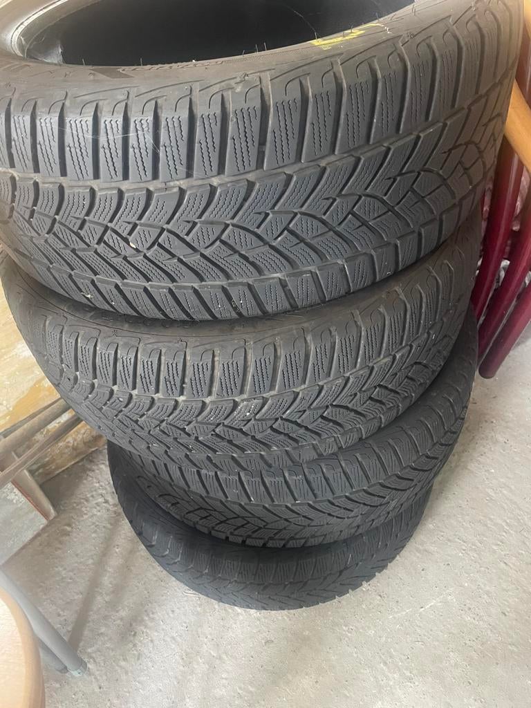 Banden goodyear 4 seasons 225 50 r17v, Ophalen, Winterbanden, Band(en)
