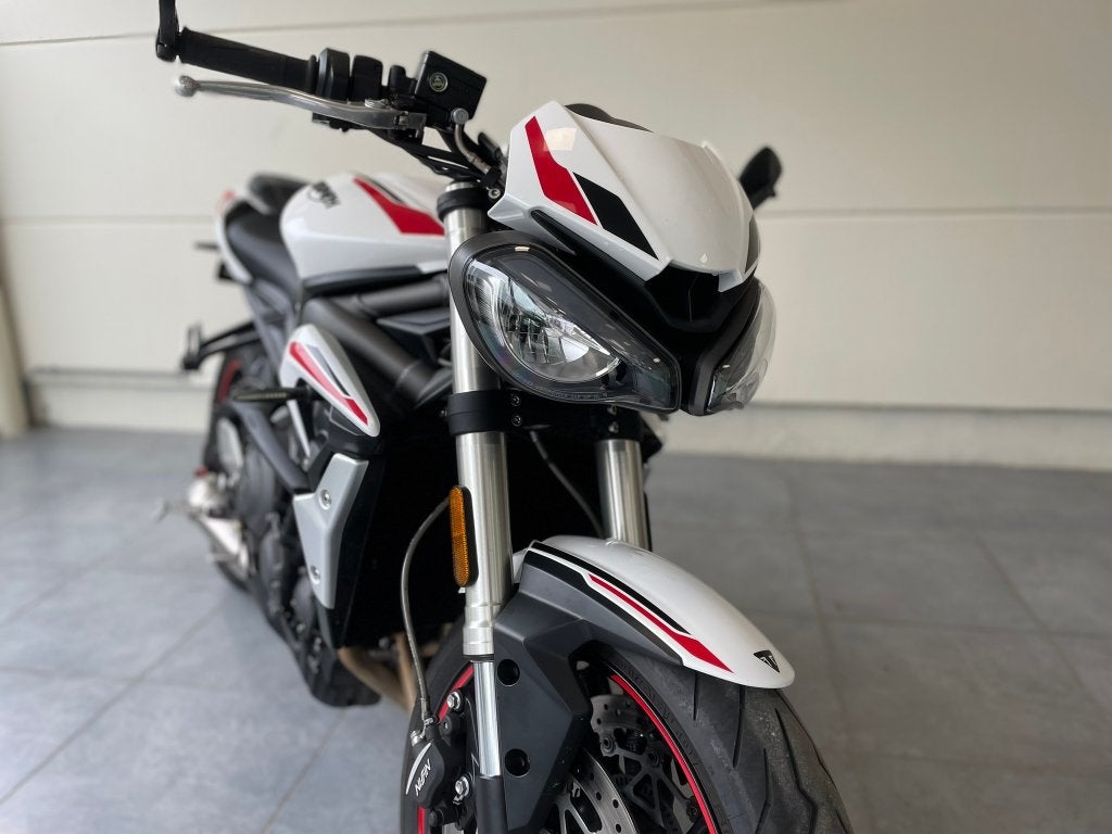 Triumph street triple 660 S, Motoren, Occasion, ABS, Handgeschakeld, 660 cc