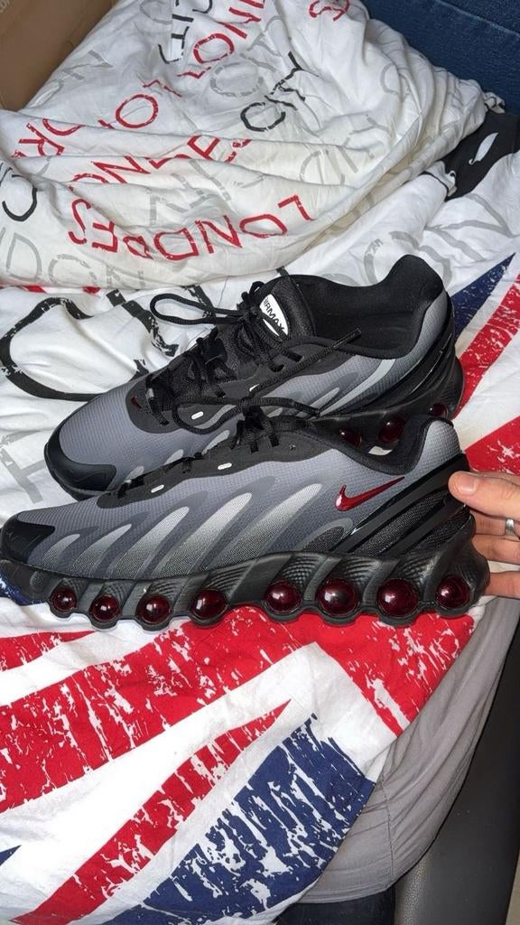 Nike Air Max DN8, Sport en Fitness, Honkbal en Softbal, Ophalen of Verzenden, Nieuw, Schoenen