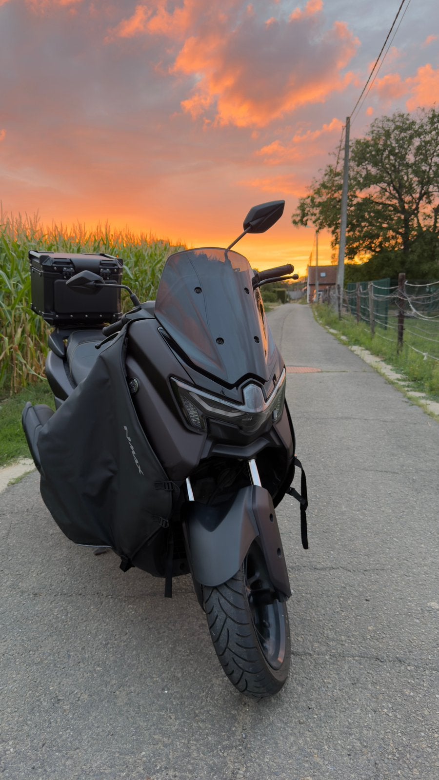 Nmax 125 - Techmax 2025, Fietsen en Brommers, Scooters | Piaggio, Ophalen, Zo goed als nieuw