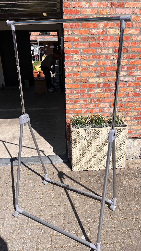 Kledingrek 2 stuks, Kleding | Dames, Kledingrekken, Ophalen, Zo goed als nieuw