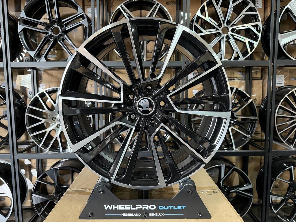 19" SKODA RS Look Sportvelgen SKODA OCTAVIA KODIAQ KAROQ VW, Auto-onderdelen, Banden en Velgen, Ophalen of Verzenden, Nieuw, 19 inch