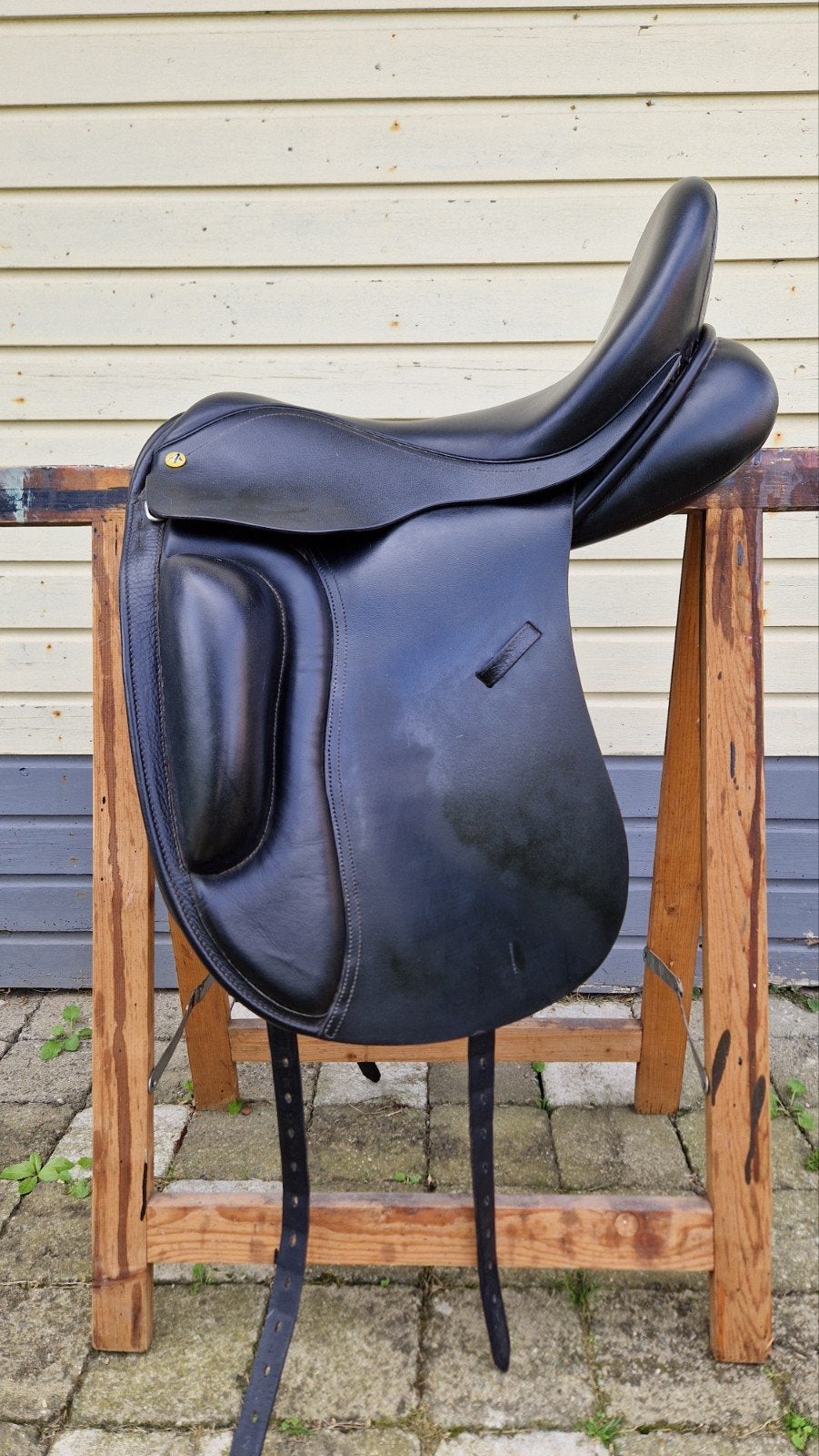 selle de dressage anatomica Cygnus Short Roll 17.5/32, Enlèvement, Anatomica, Taquets de genoux, Siège creux