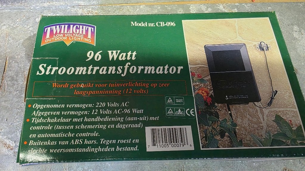 Transformator 22OV / 12V 96W, Enlèvement, Neuf, 50 à 250 watts, Capteur lumière-obscurité