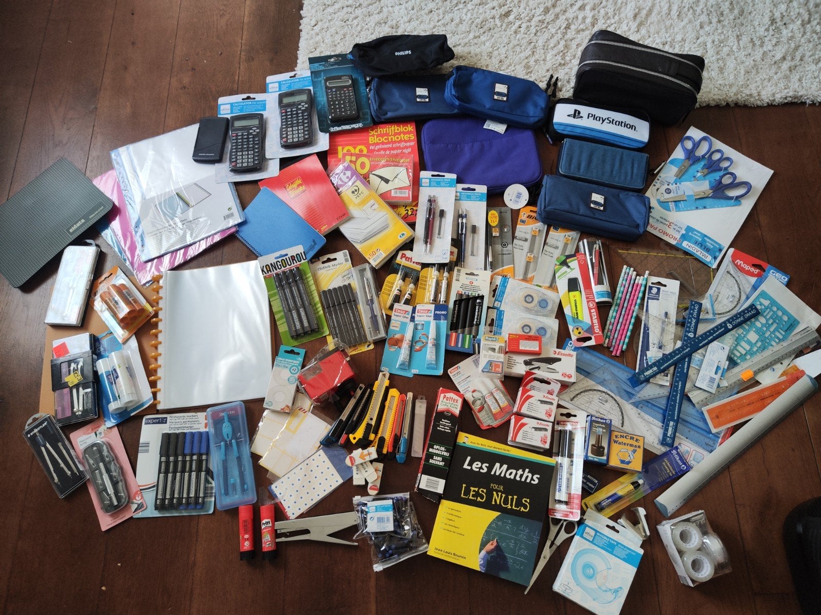 SUPER LOT fournitures scolaires neufs et sous blister, Divers, Fournitures scolaires, Neuf, Enlèvement