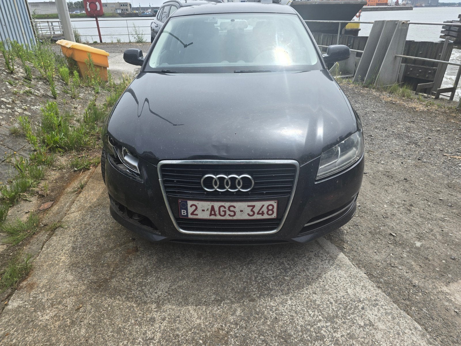 Audi A3 1.6 TDI van 2011 + 18inch velgen & winterbanden, Auto's, Euro 5, Stof, Zwart, Particulier