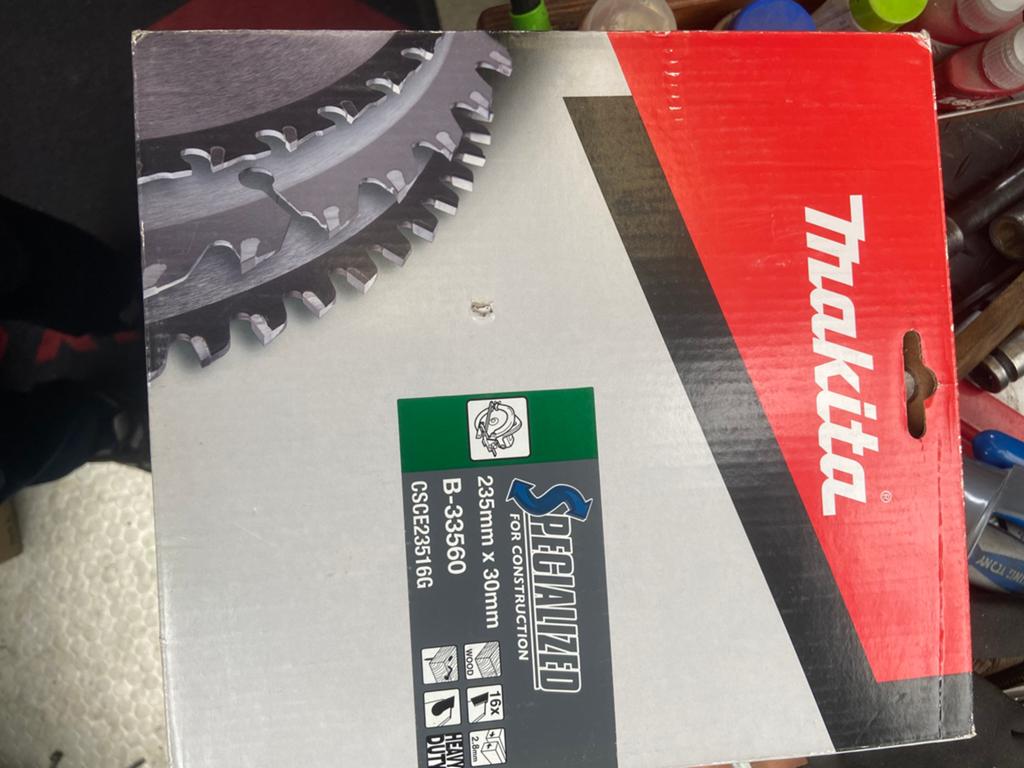 Makita zaagblad, Doe-het-zelf en Bouw, Gereedschap | Machine-onderdelen en Toebehoren, Ophalen, Zo goed als nieuw