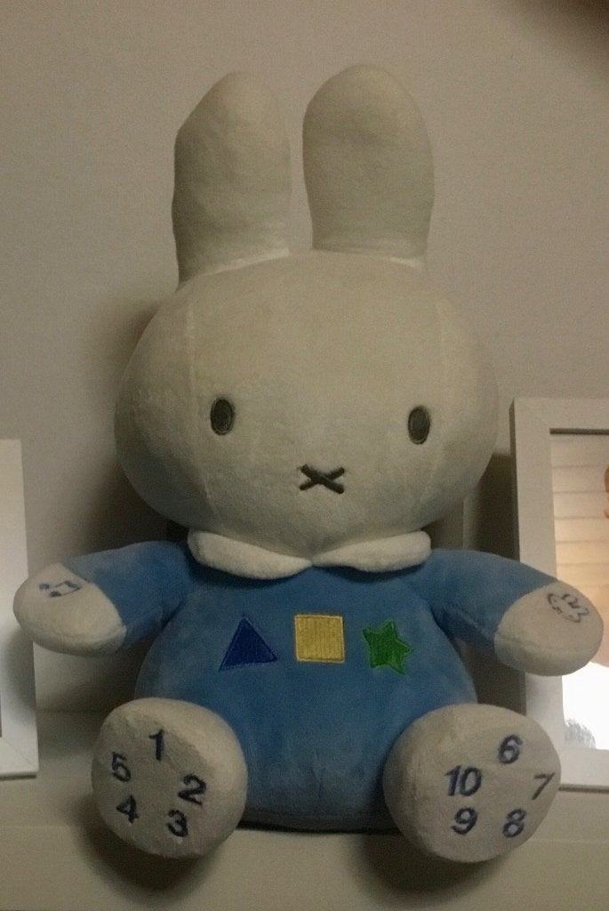 nijntje zingende knuffel, Enfants & Bébés, Jouets | Peluches, Bleu, Lapin, Nijntje, Comme neuf