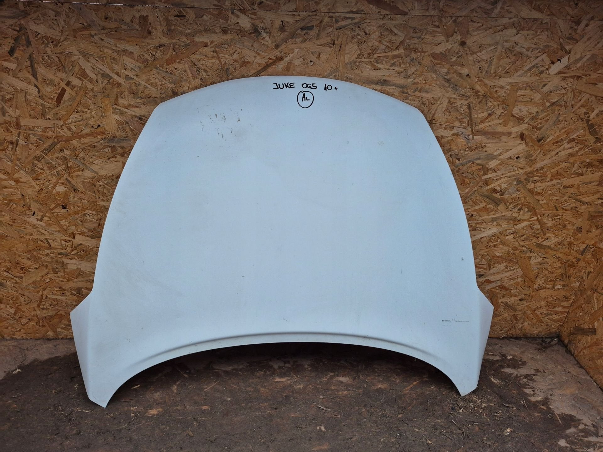 Capot avant Nissan Juke I F15 10-19, Nissan Motor Co., Ltd., Takashima 1-chome 1-1
220-8686  Yokohama, Utilisé, NISSAN_SR@mail.nissan.co.jp