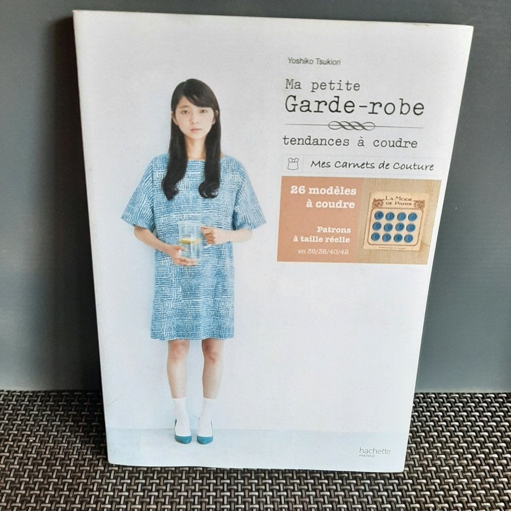 Livre couture: Ma petite garde-robe - Yoshiko Tsukiori, Hobby & Loisirs créatifs, Enlèvement, Comme neuf, Autres types