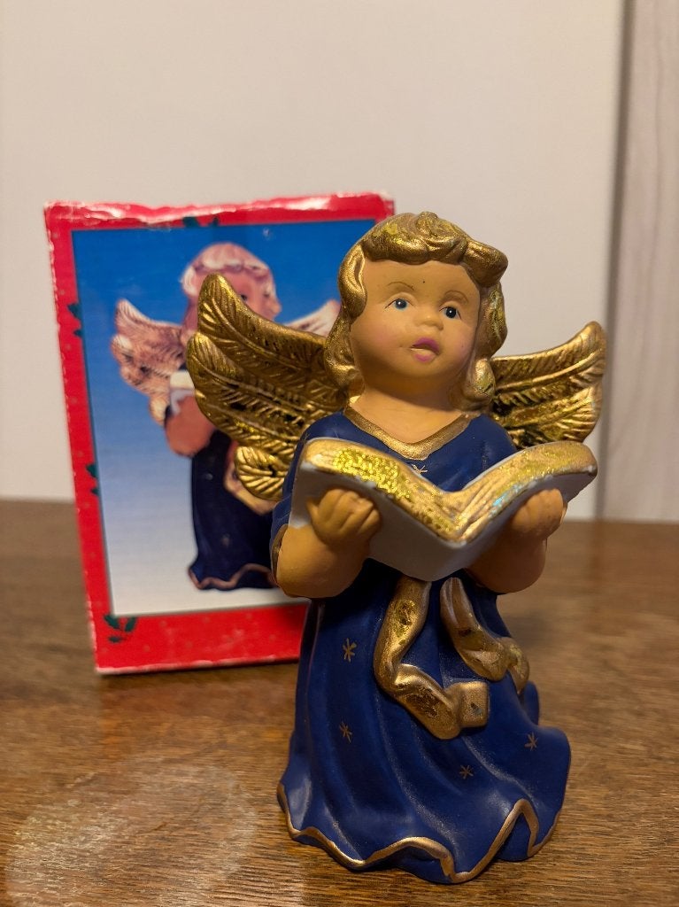 Vintage kerstbeeldje – Zingende engel met boek, Ophalen of Verzenden, Gebruikt