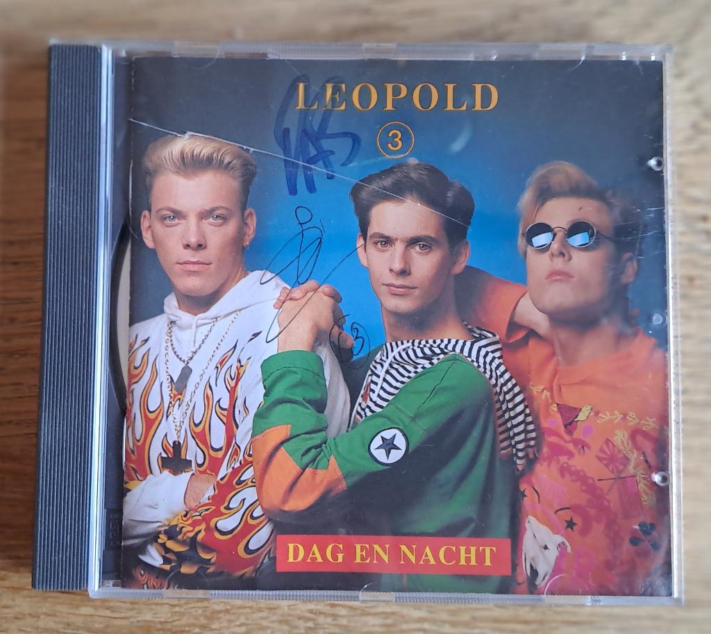 Leopold 3 - Dag en Nacht GESIGNEERD, Cd's en Dvd's, Cd's | Nederlandstalig, Ophalen of Verzenden, Gebruikt, Pop