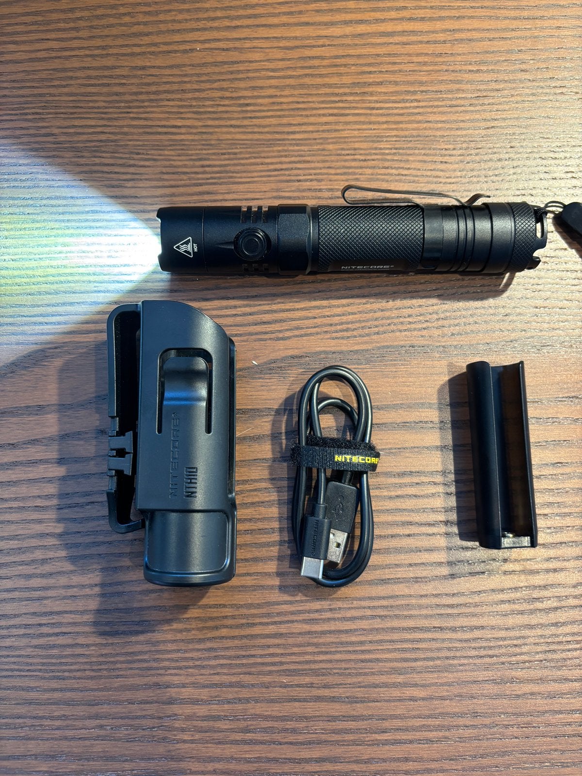 Nitecore MH10 V2 1200 lumen USB-C zaklamp – nagenoeg nieuw, Ophalen of Verzenden, Zo goed als nieuw