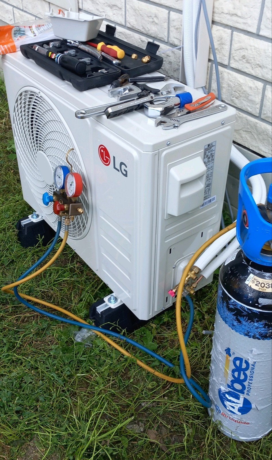 Airco's bijvullen, opstarten, plaatsen, aansluiten, Enlèvement