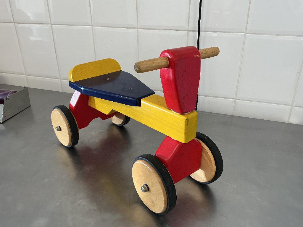 Houten loopfietsje, Kinderen en Baby's, Ophalen, Gebruikt, Rij- of Hobbelspeelgoed