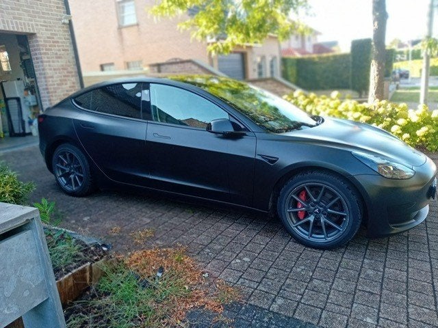 Tesla 3 Standard Range Plus, Autos, Achat, Noir, Berline, Particulier