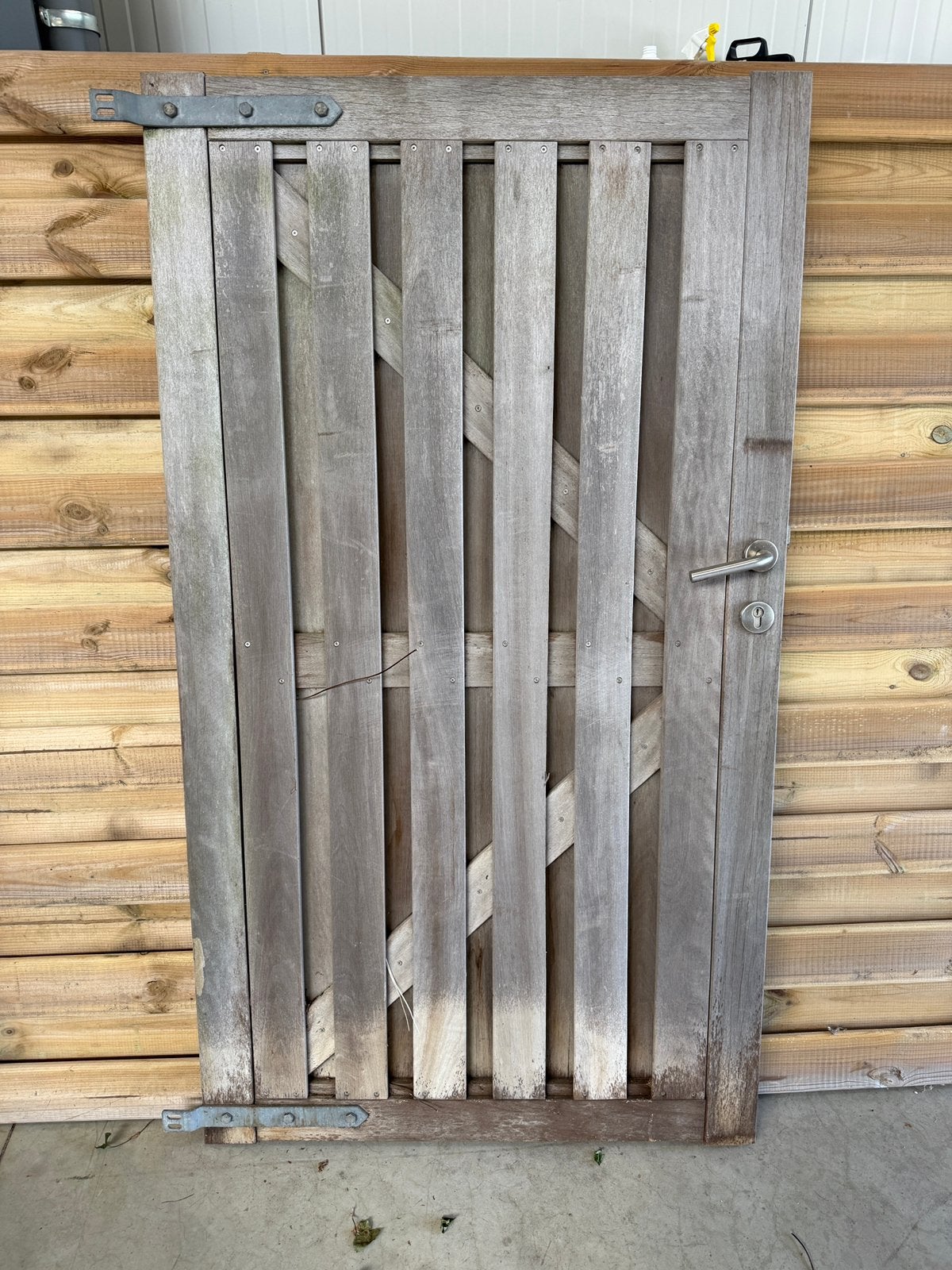 Houten tuinpoort in tropisch hardhout, Tuin en Terras, Ophalen, Zo goed als nieuw