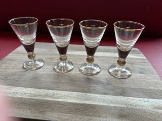 Set van 4 elegante glaasjes, Verzamelen, Glas en Drinkglazen, Ophalen
