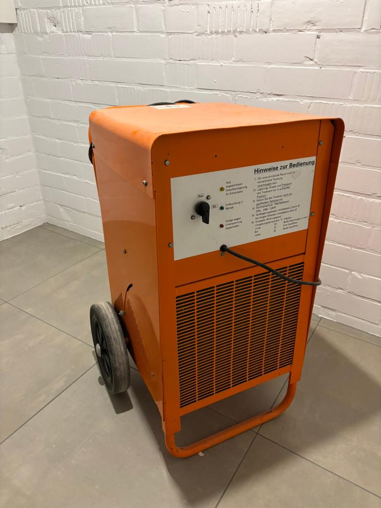 Professionele Bouwdroger te huur – Ebac MK11 (1,5 kW), Doe-het-zelf en Bouw, Ophalen, Zo goed als nieuw