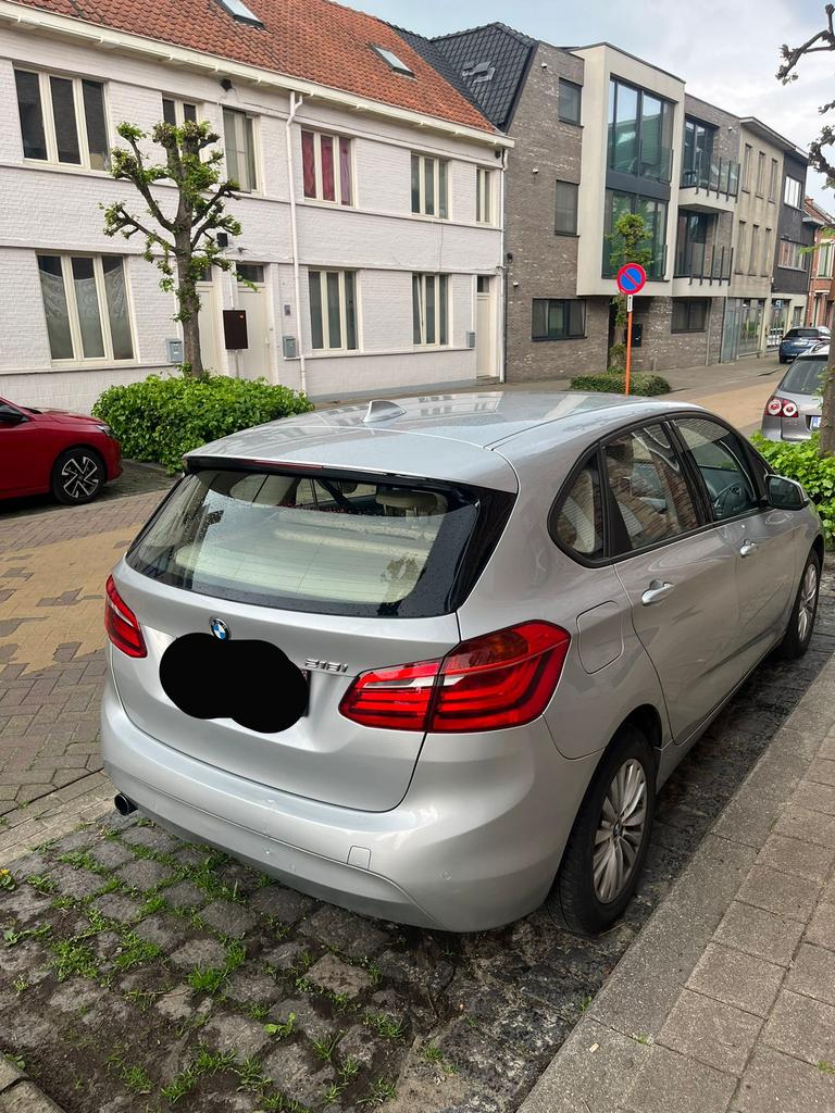 Bmw 218i active tourer automaat 91.000 km, Auto's, BMW, Monovolume, 5 deurs, Particulier, Zilver of Grijs