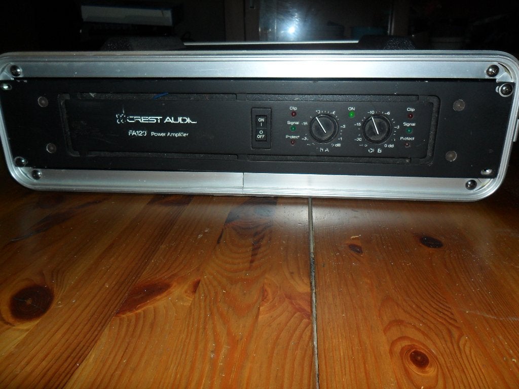 Te Koop Crest Audio Studio/P.A. versterker 750w, Enlèvement, Sono