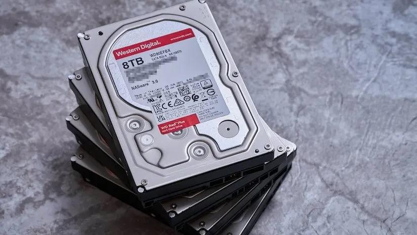 4x WD Red Plus 8TB WD80EFBX NAS HDD, Enlèvement ou Envoi, 8TB, Interne, Utilisé