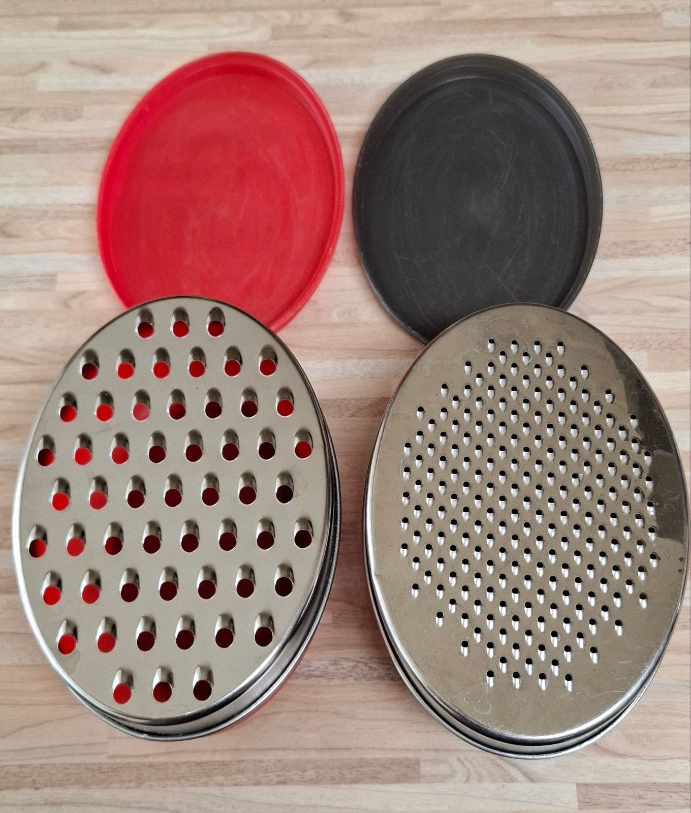 Râpes, coupe-œufs, tasse à mesurer, bouchons en étain, Enlèvement ou Envoi, IKEA