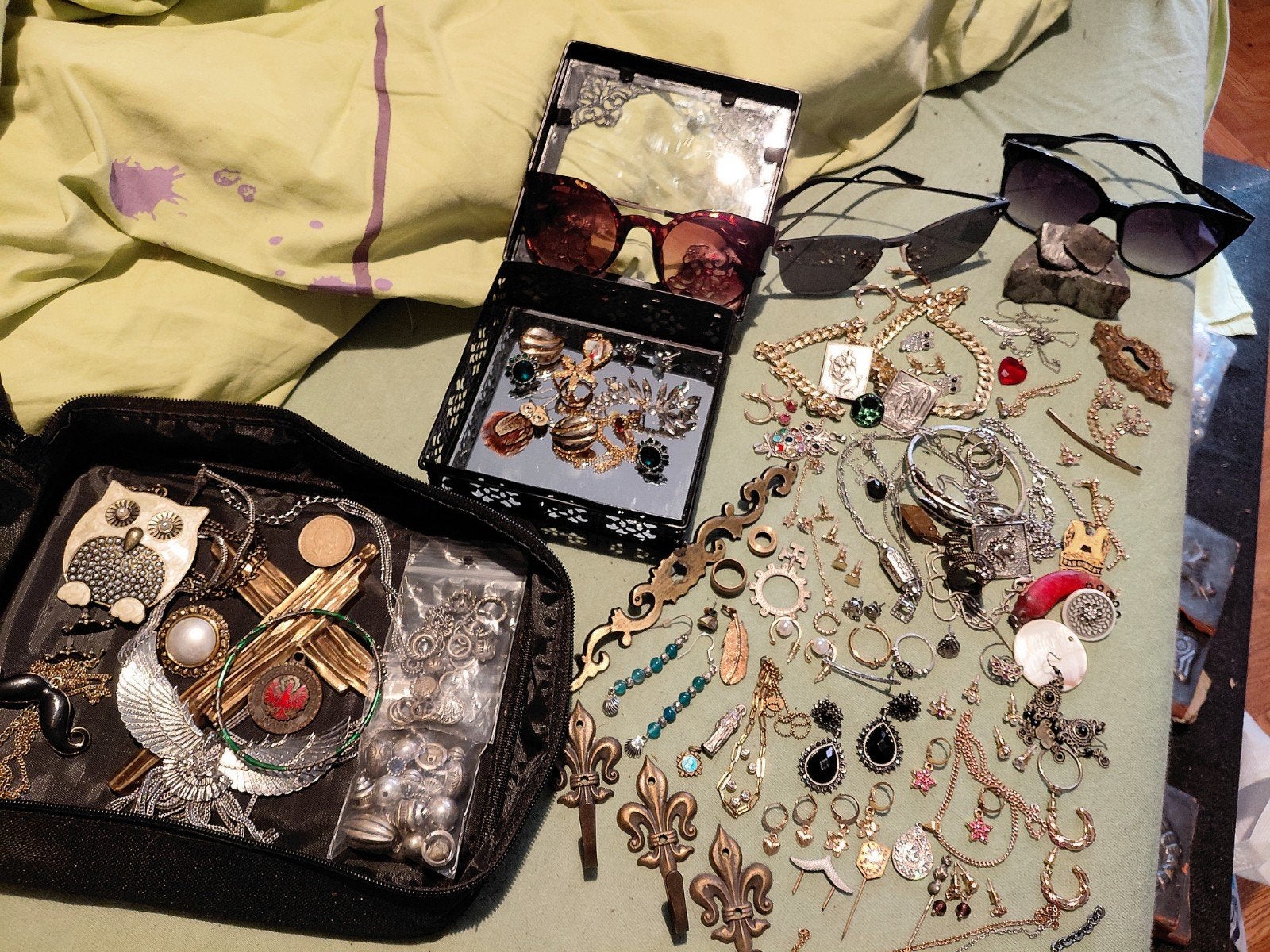 Juwelen, verguld en verzilverd, fantasie en andere., Handtassen en Accessoires, Beautycases, Ophalen of Verzenden, Gebruikt
