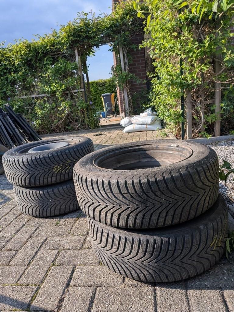 pneus à vendre, Auto-onderdelen, Banden en Velgen, Ophalen, Gebruikt, 16 inch, Band(en)