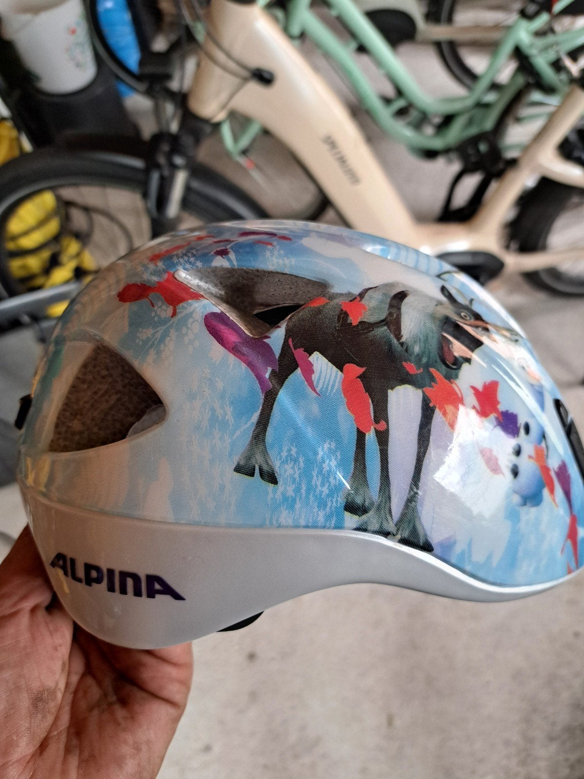 fiets helm van frozen zo goed als nieuw, Ophalen
