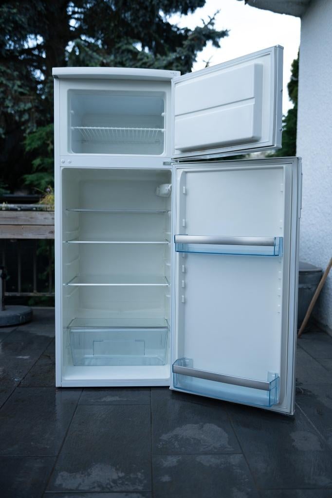 Frigo AEG avec compartiment congélateur, Electroménager, Réfrigérateurs & Frigos, Utilisé, Avec compartiment congélateur, 120 à 140 cm