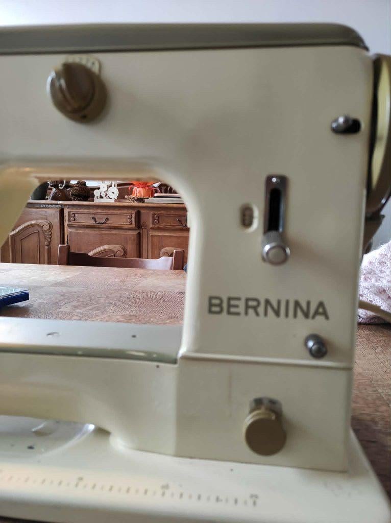 machine à coudre Bernina, Hobby & Loisirs créatifs, Machines à coudre & Accessoires, Enlèvement, Utilisé, Machine à coudre, Bernina