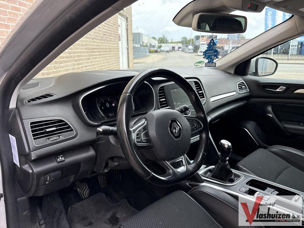 Renault Megane Estate 1.3 TCe Bose | € 4.950,- NETTO! | Lede, Auto's, Renault, Bedrijf, 117 g/km, Zilver of Grijs, Mégane