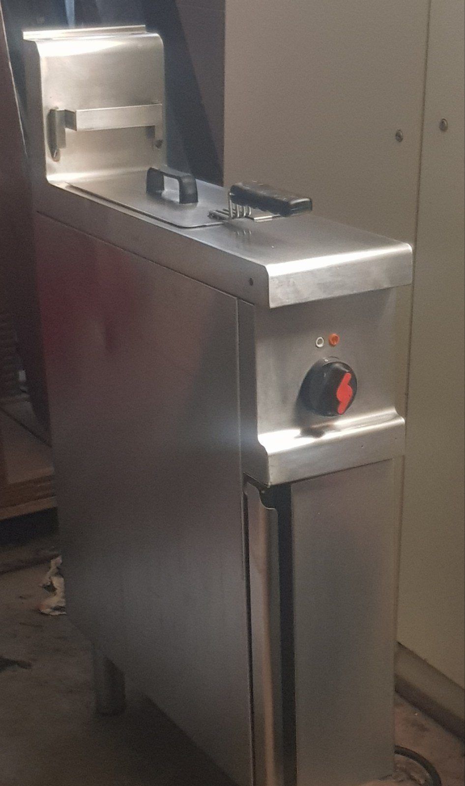 Professionele frituur 330 V, Zakelijke goederen, Ophalen, Gebruikt